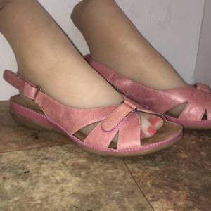 Bare traps pink sandals sz 7